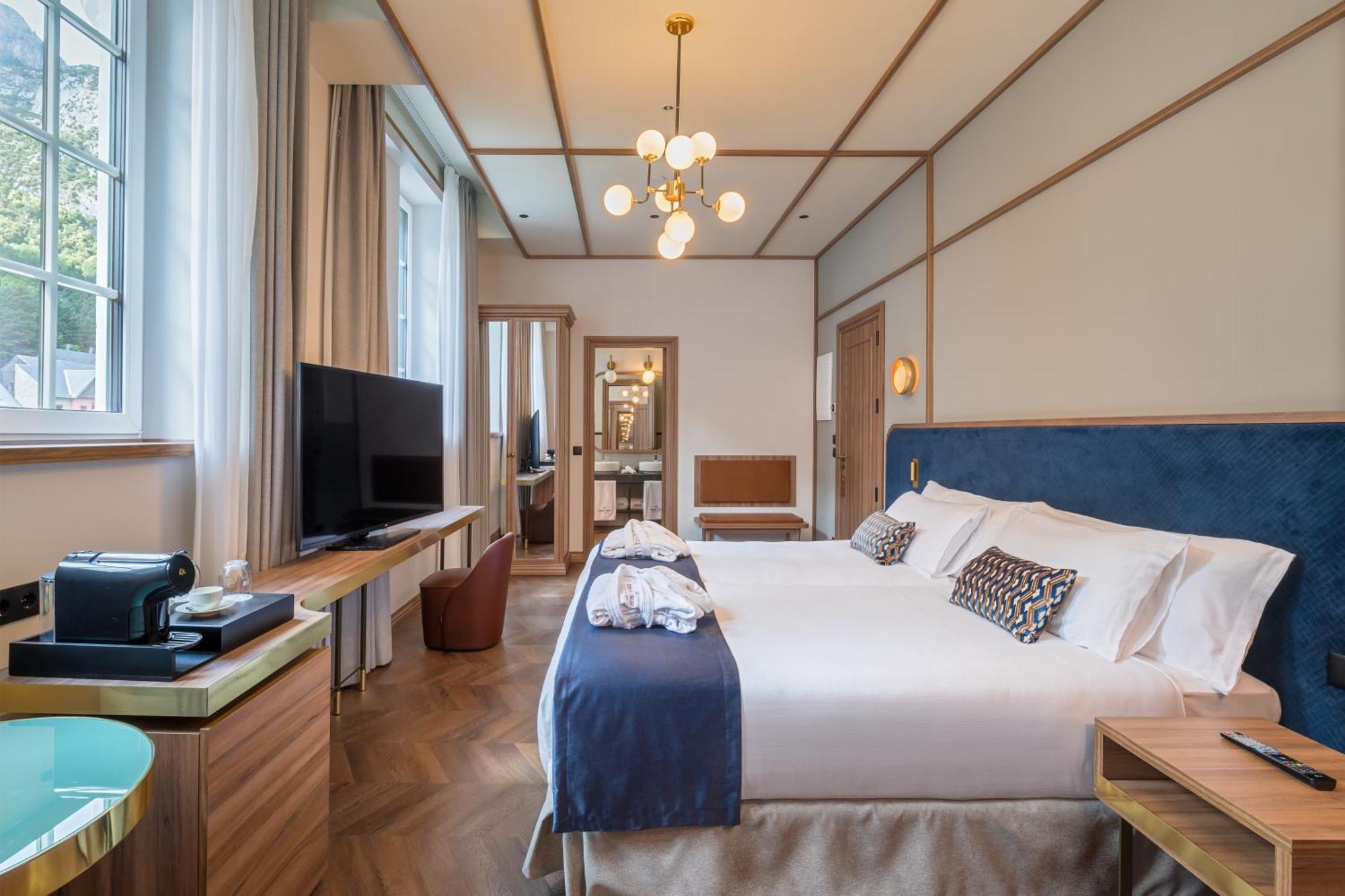 Canfranc Estacion, A Royal Hideaway Hotel - Gran Lujo Εξωτερικό φωτογραφία Deluxe Room