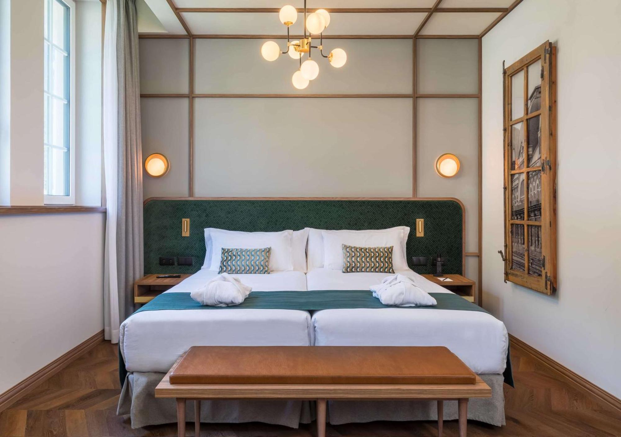 Canfranc Estacion, A Royal Hideaway Hotel - Gran Lujo Εξωτερικό φωτογραφία Deluxe room