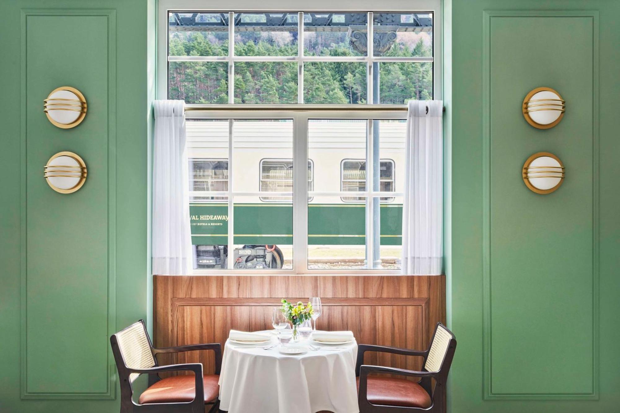 Canfranc Estacion, A Royal Hideaway Hotel - Gran Lujo Εξωτερικό φωτογραφία The Green Room