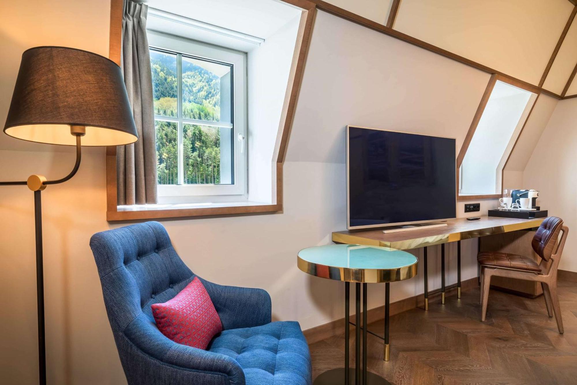 Canfranc Estacion, A Royal Hideaway Hotel - Gran Lujo Εξωτερικό φωτογραφία A room at the hotel