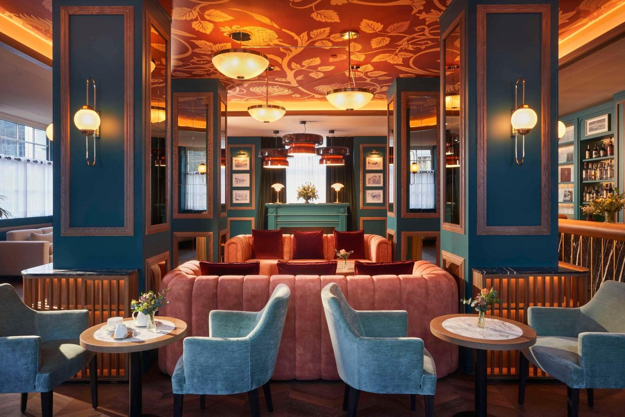 Canfranc Estacion, A Royal Hideaway Hotel - Gran Lujo Εξωτερικό φωτογραφία The Library at The Ivy, St John's Wood